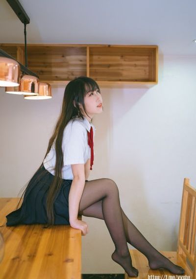 老师好紧开裆蕾丝内裤在线看