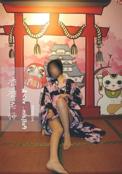 不扭扣的女孩
