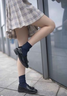 《不期而爱》电视剧