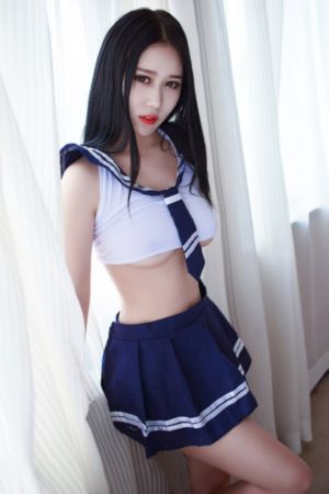 我和亲女在客厅作爱h在