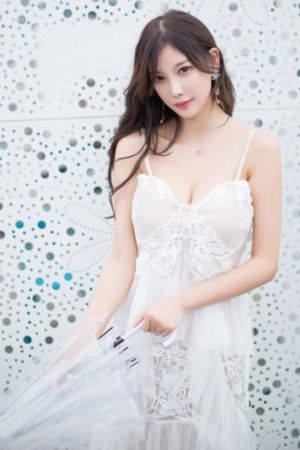 公交车揉捏大乳呻吟喘娇在线观看
