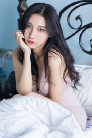 在公交车后面被c了一天