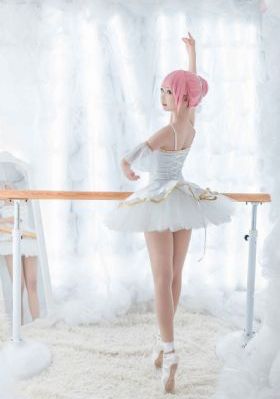 家有蛇仙美貌妻
